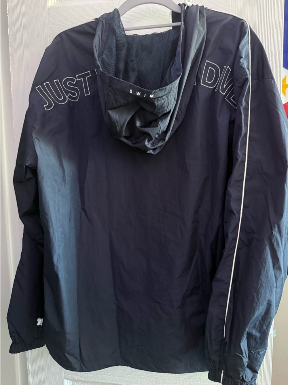 BTS - Wind Jacket (Dive) - Picture 4 of 9